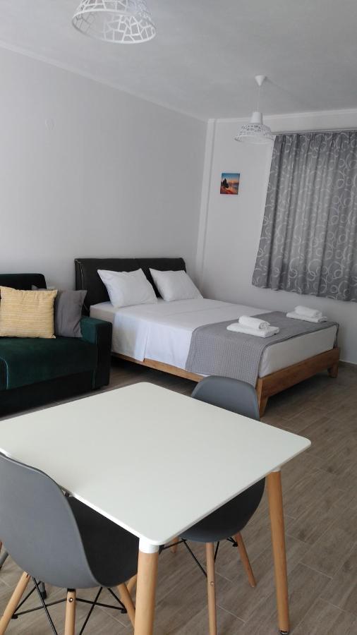 Aparthotel Sunsetperamos à Néa Péramos Extérieur photo