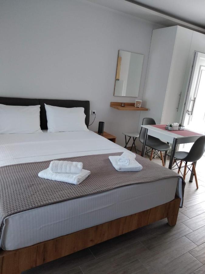 Aparthotel Sunsetperamos à Néa Péramos Extérieur photo